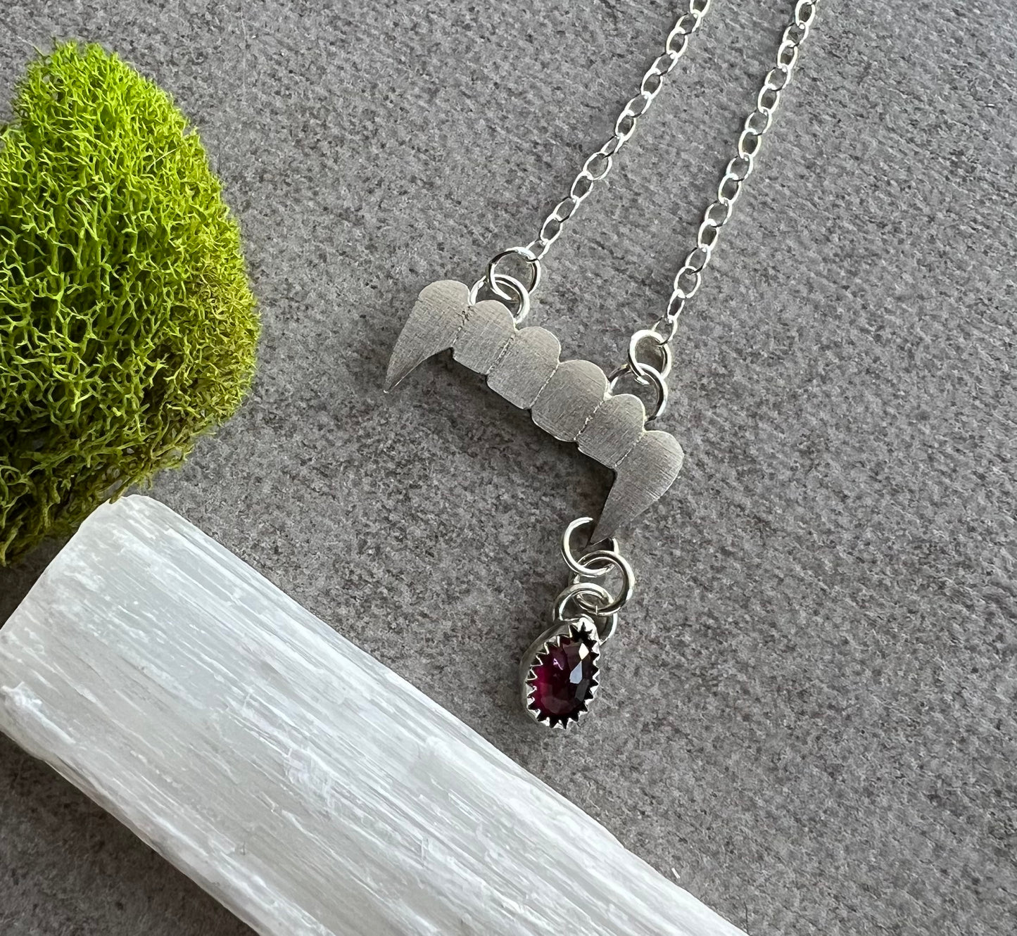 Vampire Fangs with Garnet B L O O D Droplet