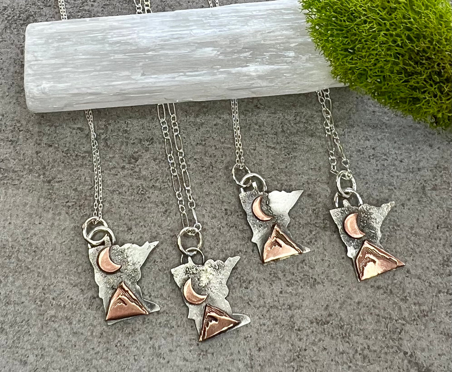 Mini-Sota Necklace | Minnesota Mini Necklace | 3 |