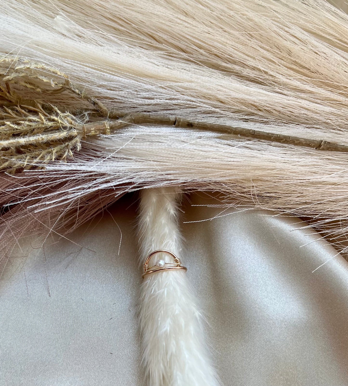 Eden | Pearl & Arch Ring