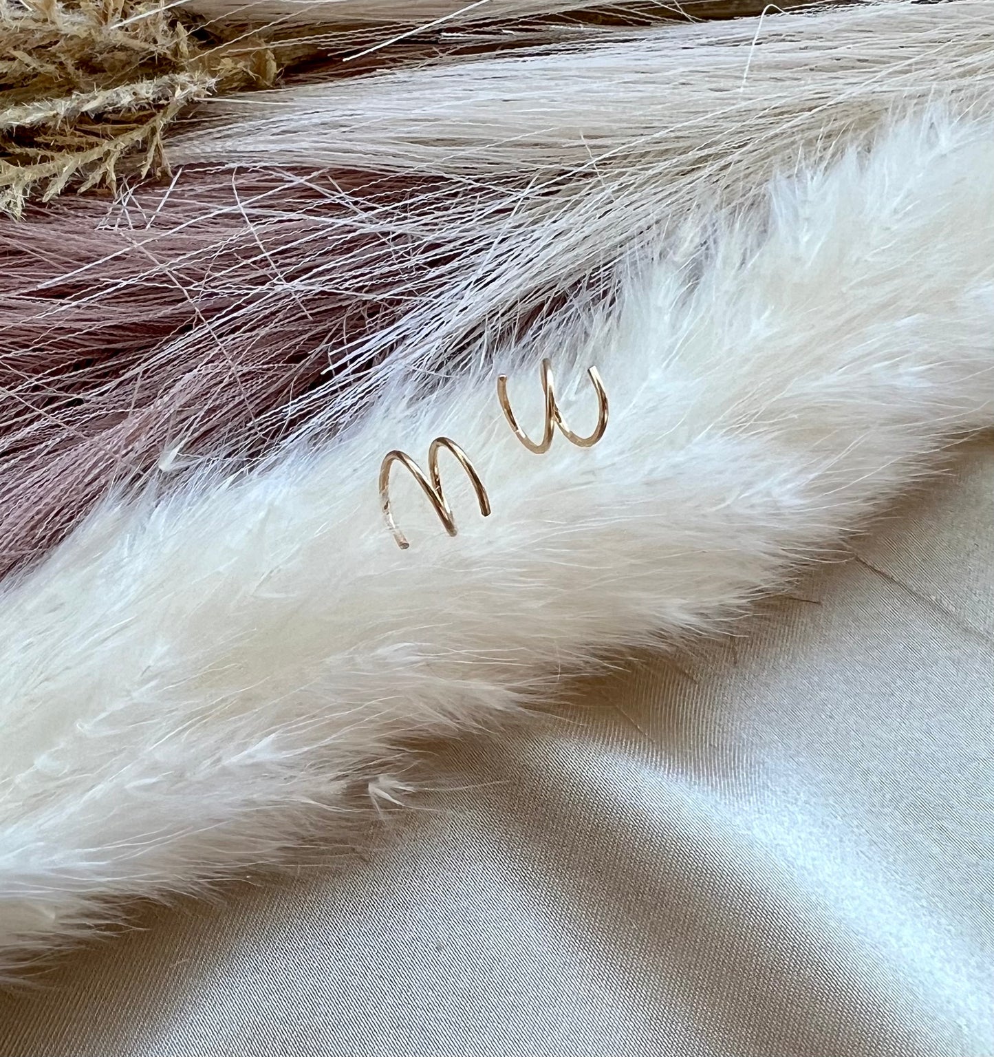 Faye | Mini Twist Earrings