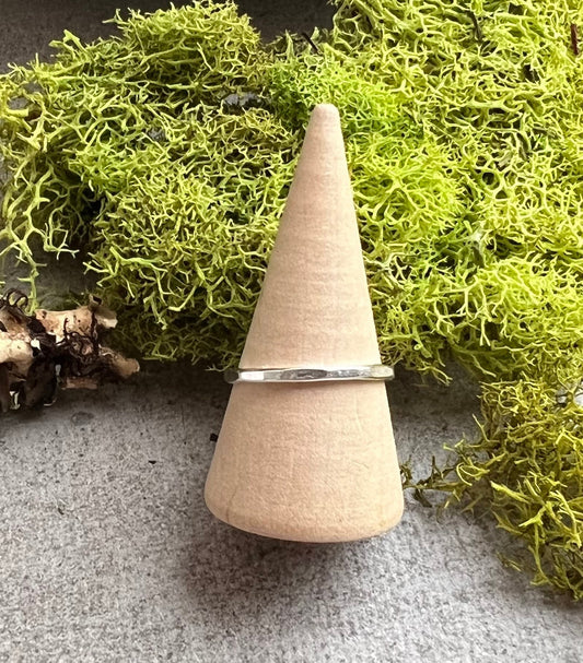 Iris | Hammer Textured Minimalist Ring