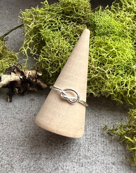 Phoebe | Knot Ring